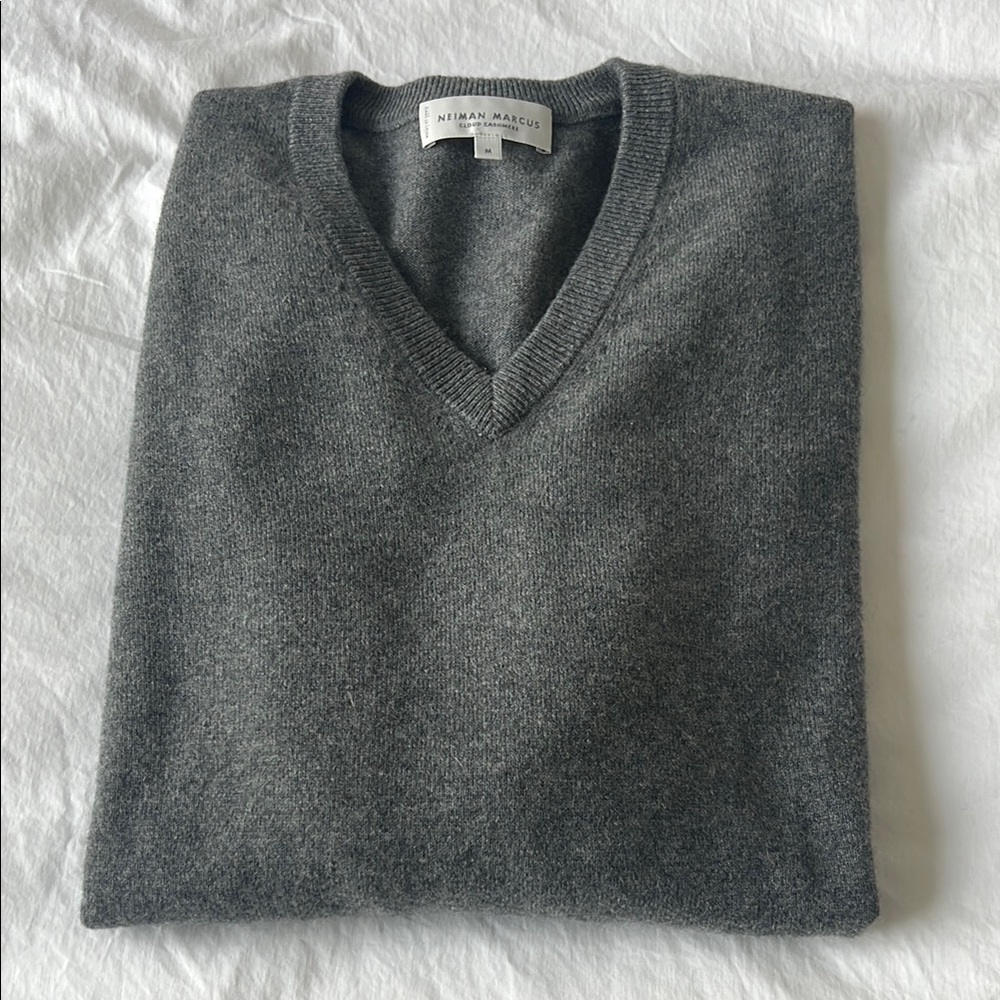 Neiman Marcus Gray V-Neck Sweater